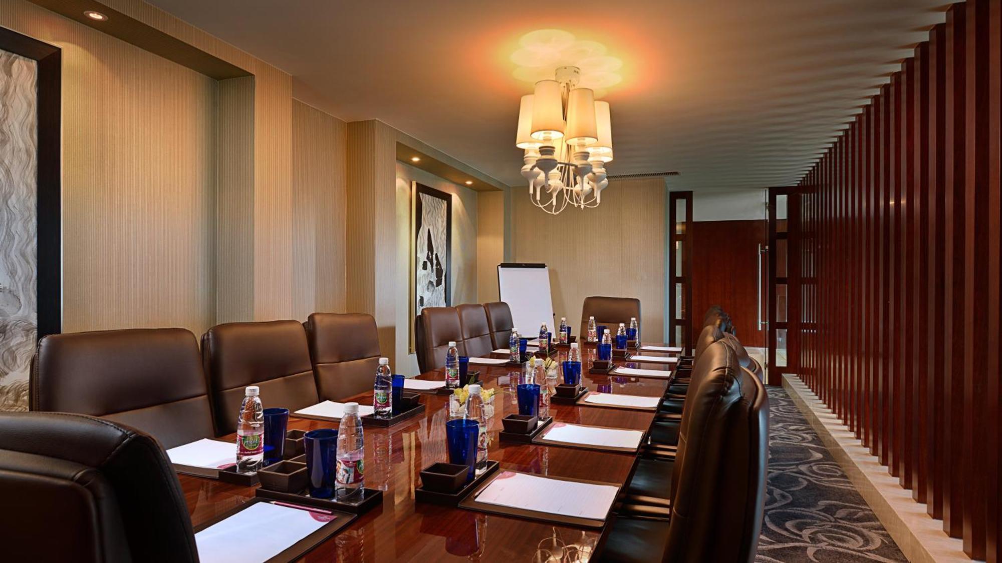 Crowne Plaza Zhenjiang By Ihg Hotell Exteriör bild