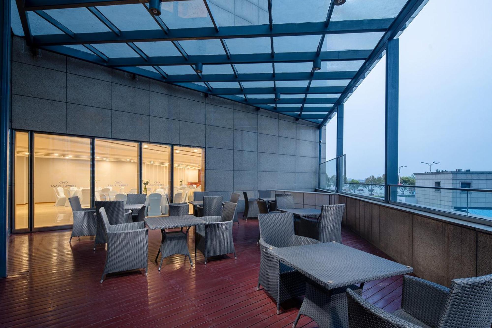 Crowne Plaza Zhenjiang By Ihg Hotell Exteriör bild