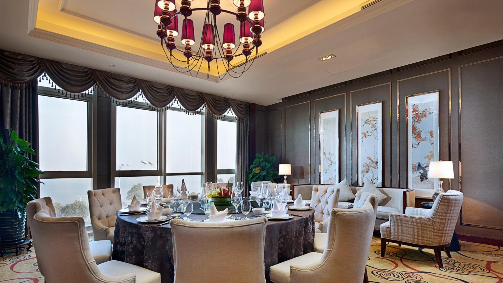 Crowne Plaza Zhenjiang By Ihg Hotell Exteriör bild