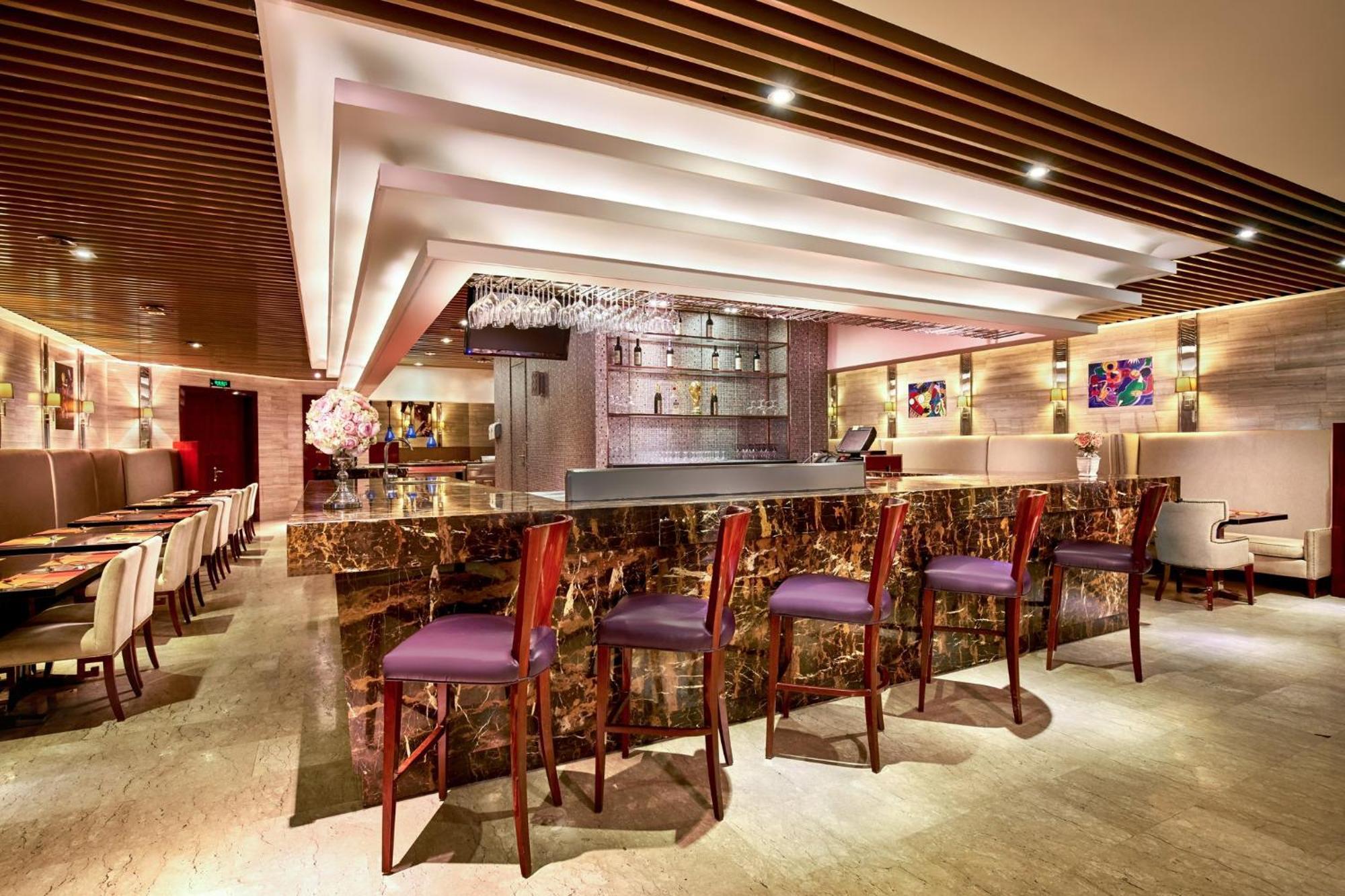Crowne Plaza Zhenjiang By Ihg Hotell Exteriör bild